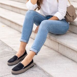 AEROSOLES Black and Gray Suede Loafers